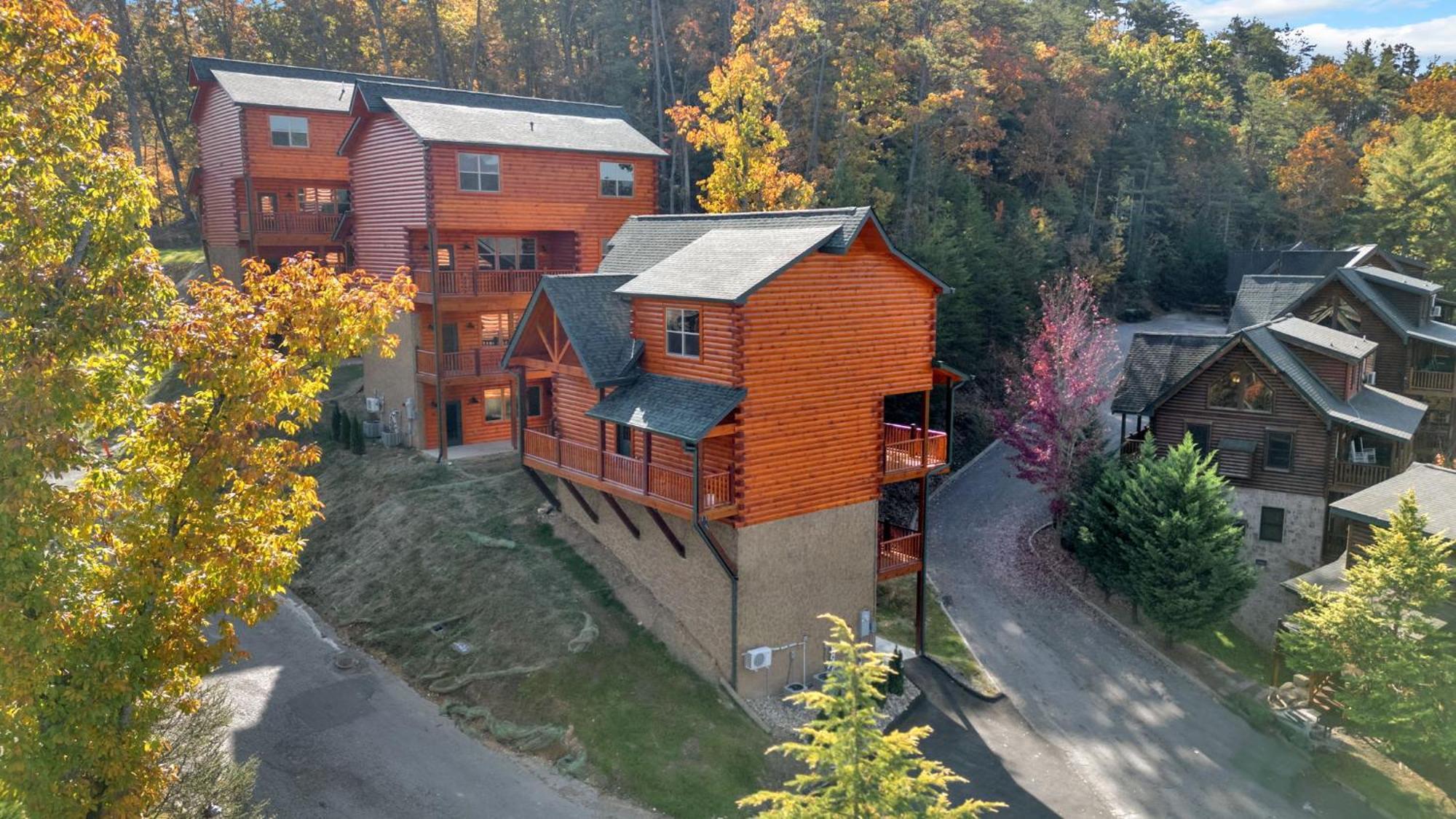 New Luxury Cabin With Indoor Pool, Hot Tub, & Theater Vila Pigeon Forge Exterior foto